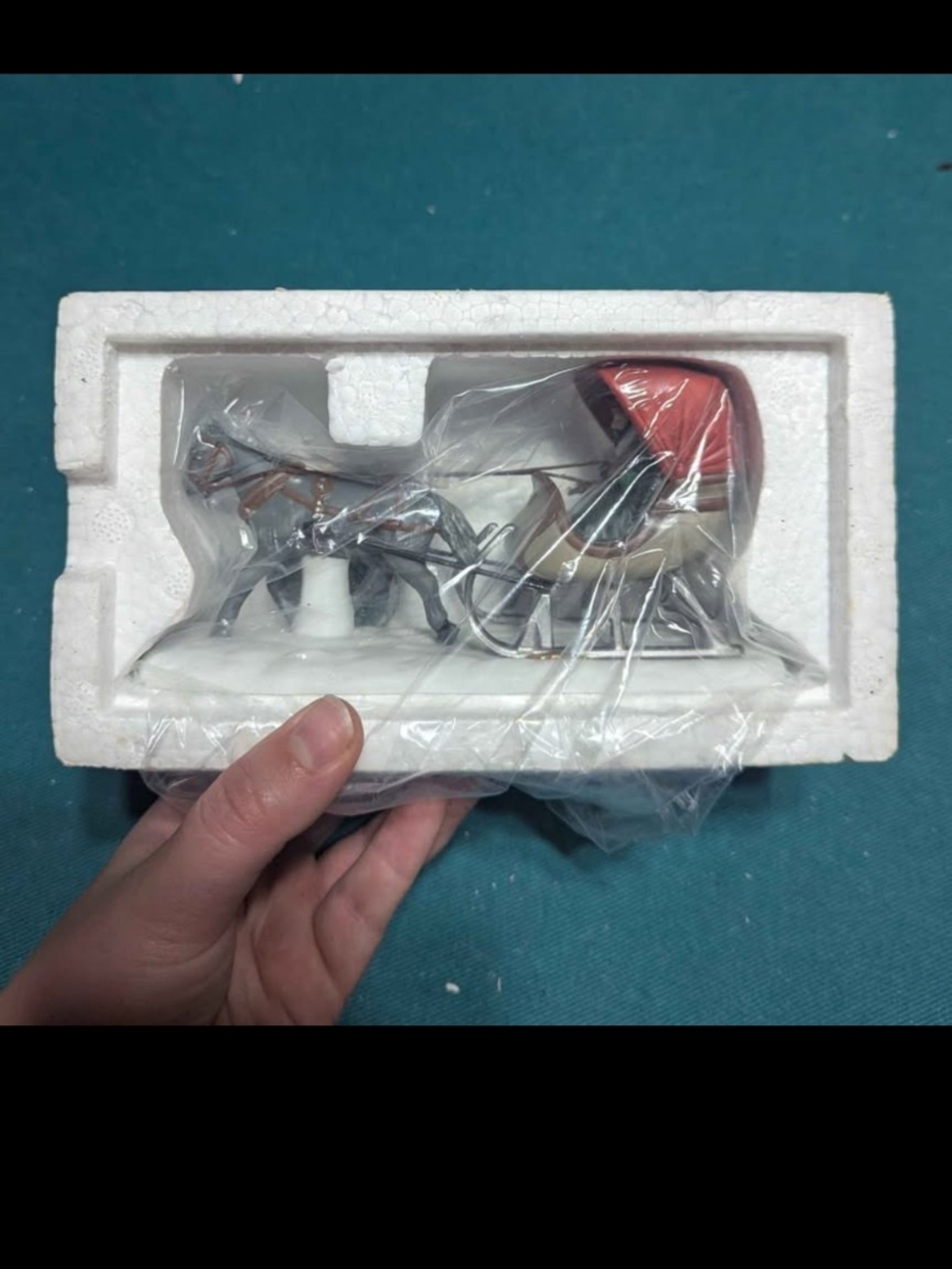 Department 56 - The Heritage Village Collection - One Horse Open Sleigh